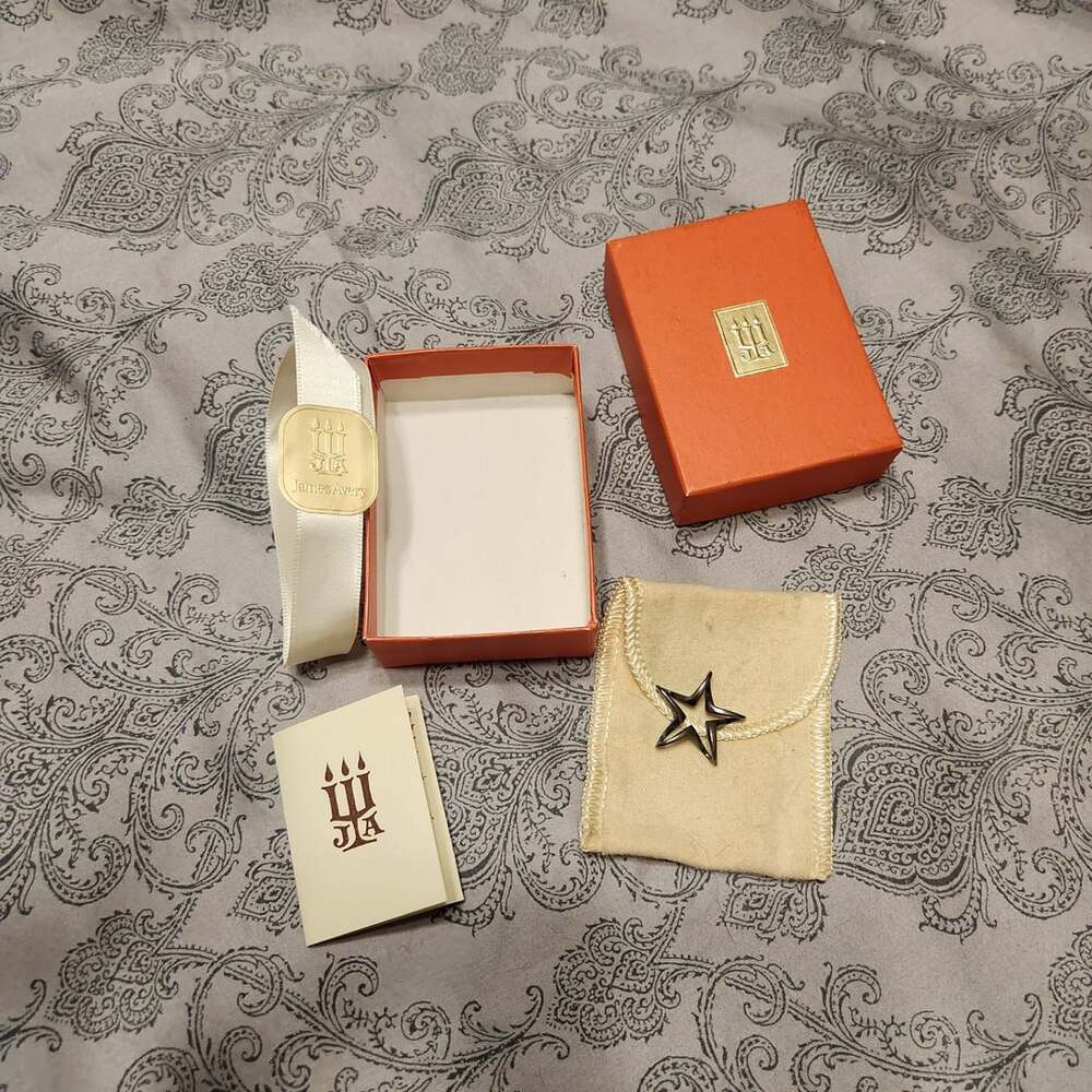 Retired James Avery Sterling Silver Star Necklace with Box and Pouch